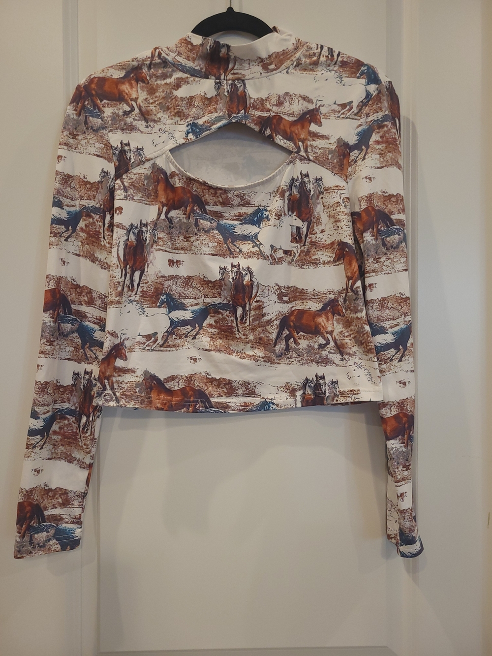 Horse Print Long-Sleeve Crop Top - White & Brown